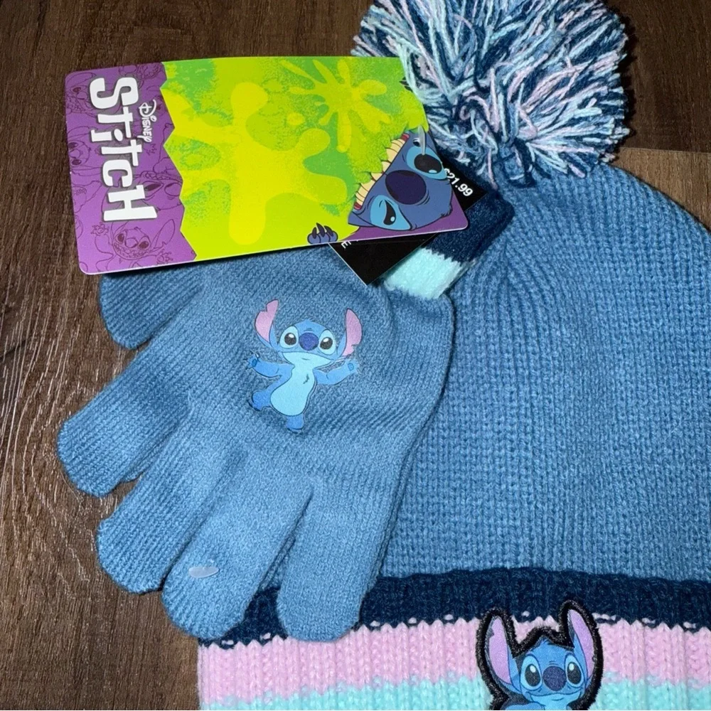 NWT Disney Stitch Kids Hat and Gloves Set